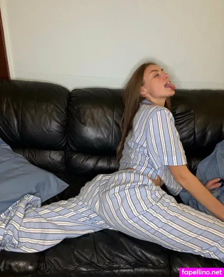 Naomi Reyner OnlyFans Thumbnail #kc2XlocBJi