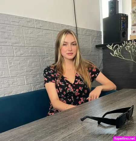 Naomi Reyners Vip OnlyFans Thumbnail #TkE2ybyFCD