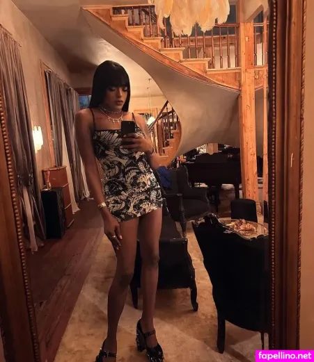 Naomi Whistledown OnlyFans Thumbnail #J8LMxVbdMH