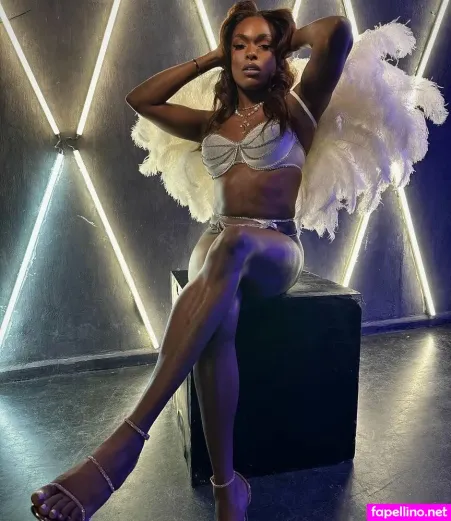 Naomi Whistledown OnlyFans Thumbnail #N7CpwAwxuM