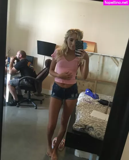 Naomi Woods OnlyFans Thumbnail #UmrWHQnzZE