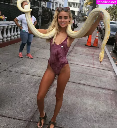 Naomi Woods OnlyFans Thumbnail #h9J0nZcrn7