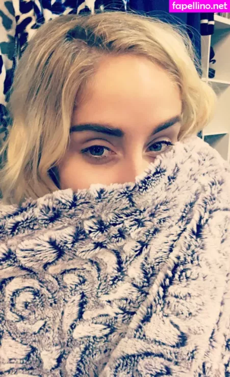 Naomi Woods OnlyFans Thumbnail #k2ShYOSbaF