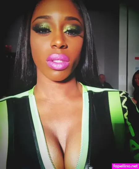 Naomi OnlyFans Thumbnail #AXrhHbpqy3