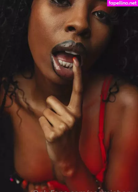 Naomiebony OnlyFans Thumbnail #Nm6IApQyf6