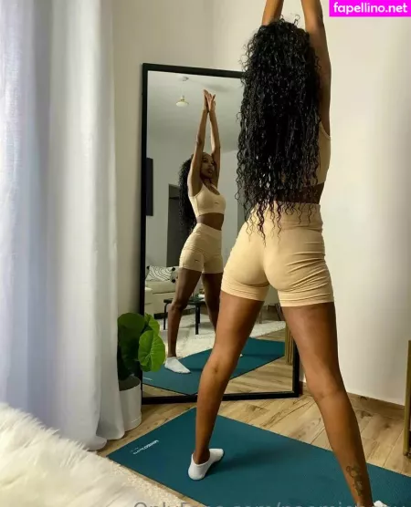 Naomiebony OnlyFans Thumbnail #VIPVe2mRV2