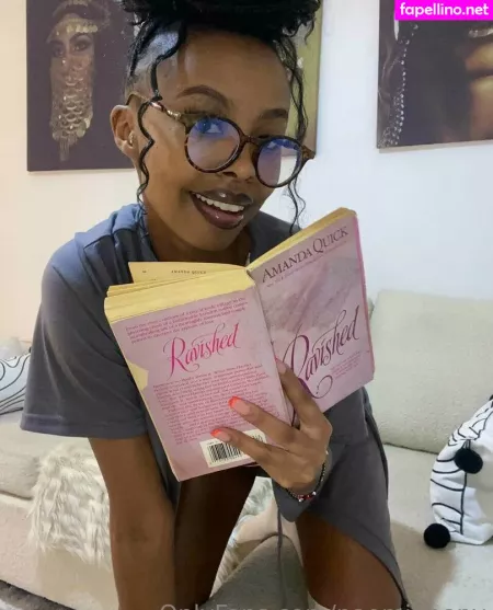 Naomiebony OnlyFans Thumbnail #xyjM8Awh1O