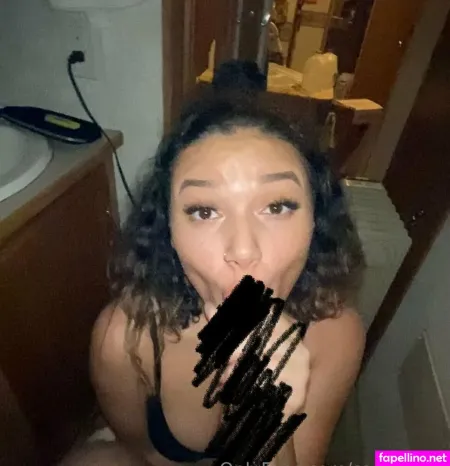 Naomiii423 OnlyFans Thumbnail #YSVxAZY5uK