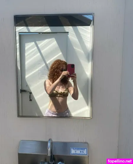 Naomime photo