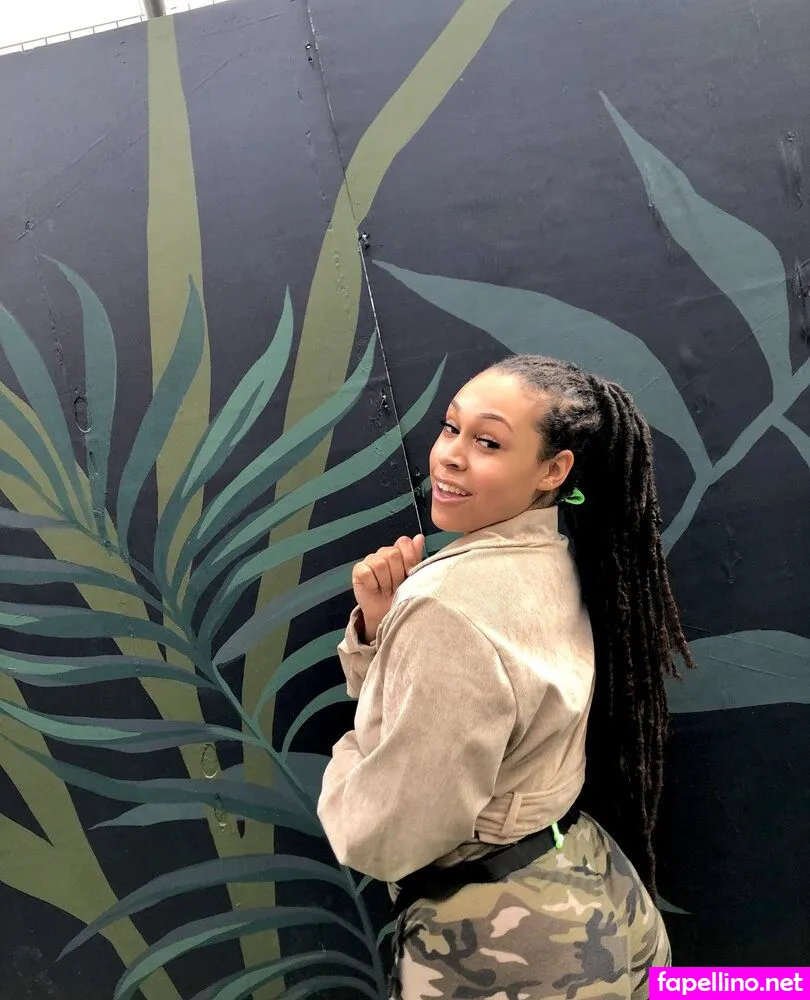 _naomimt, yourfavbaddie1, yourfavebaddie1 Nude Leaked OnlyFans Photo #7PfOR03Dge