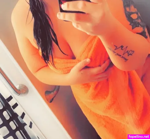 Naomirayne90 OnlyFans Thumbnail #OLTdAMlI2N