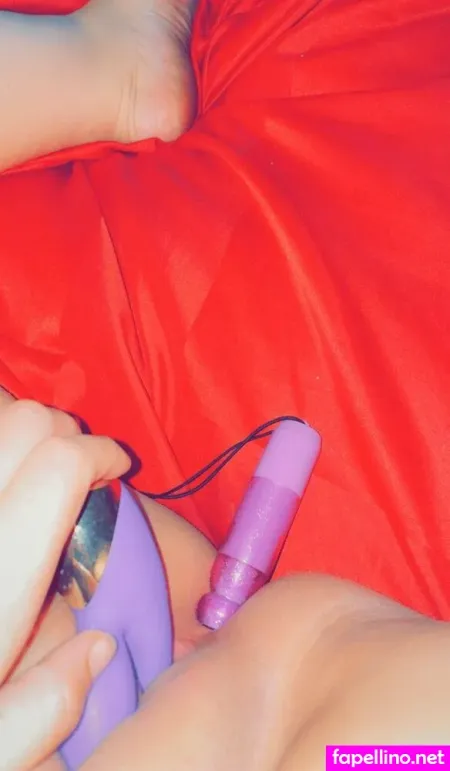 Naomirayne90 OnlyFans Thumbnail #SUEhxHQHAS