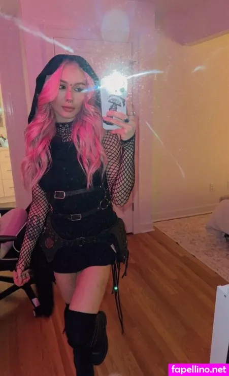 Naomiswann 1 OnlyFans Thumbnail #r4qDWXKohc