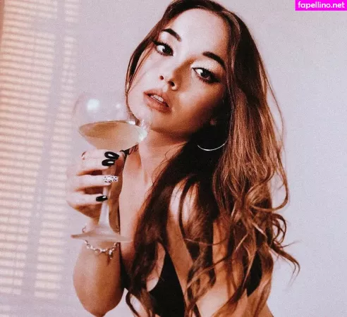 Naomy J OnlyFans Thumbnail #3g8Klv8wfh