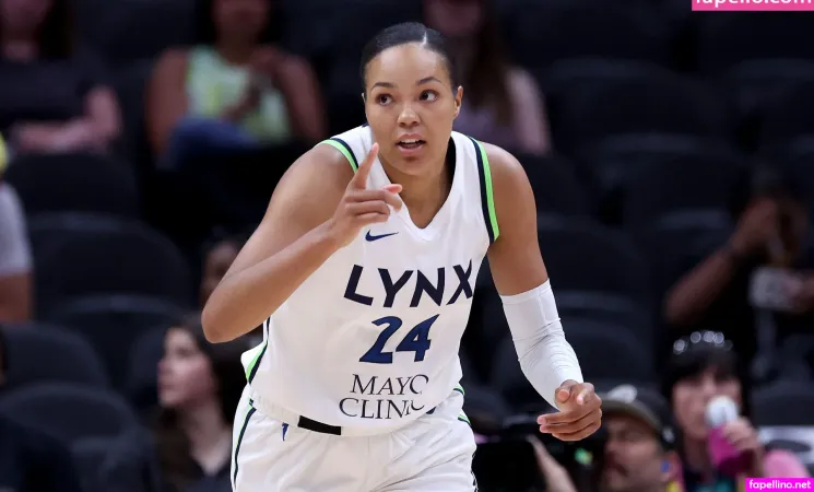 Napheesa Collier OnlyFans Thumbnail #5GhaxB0LkI