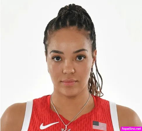 Napheesa Collier OnlyFans Thumbnail #DvfH9W5KIT