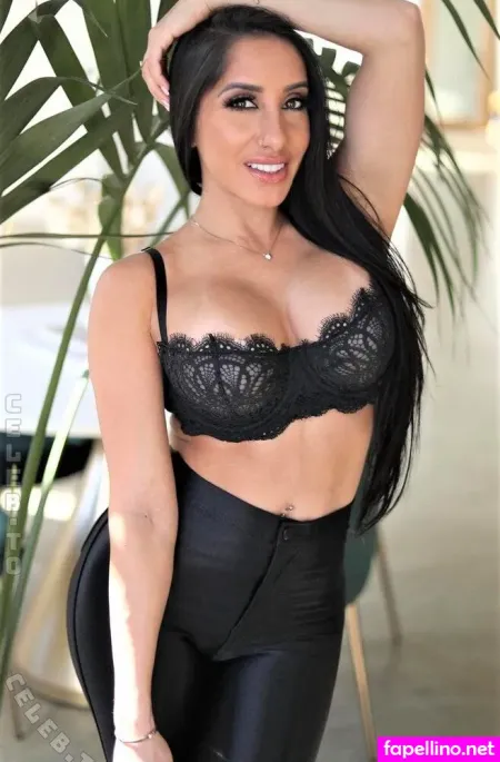 Narmin Assria 1 OnlyFans Thumbnail #8Sq6PlaxPA