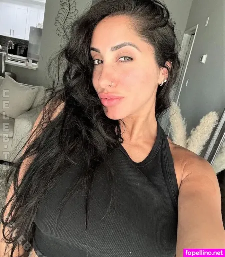 Narmin Assria 1 OnlyFans Thumbnail #CaPHfn1KWj