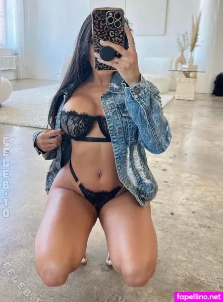 Narmin Assria 1 OnlyFans Thumbnail #tZQgs5XEK3