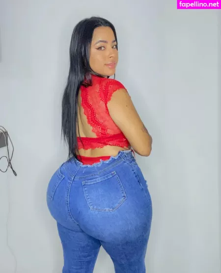 Nasly Solanyi OnlyFans Thumbnail #JqB2JUBPaE