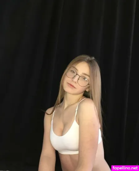 Nastya 18 OnlyFans Thumbnail #WofiILOTZn