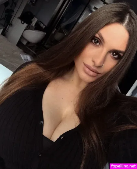 Nastya Blinova OnlyFans Thumbnail #R0kFycvQH1