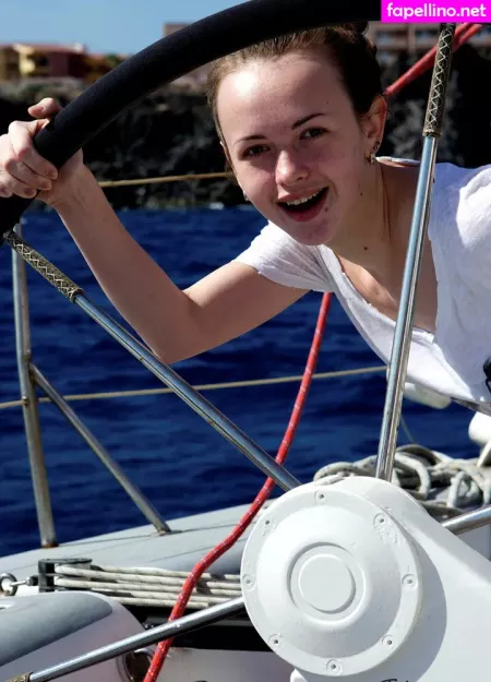 Nastya E OnlyFans Thumbnail #1MOm3r95iZ