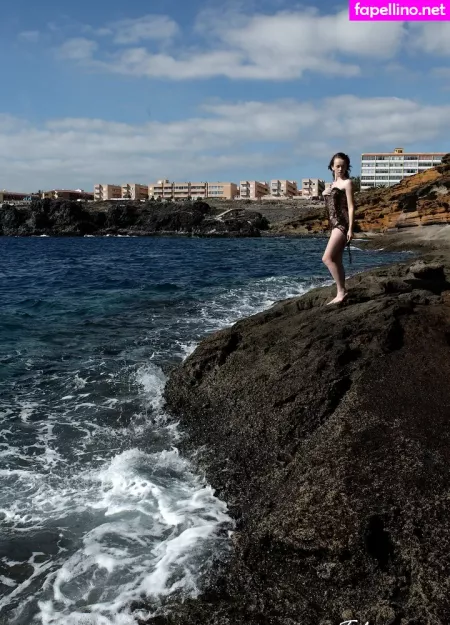 Nastya E OnlyFans Thumbnail #VGx1XzKVaf