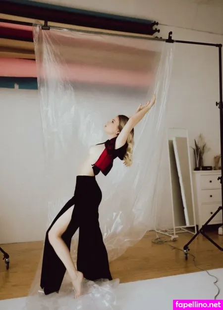 Nastya Etkind OnlyFans Thumbnail #2yRubdz71e