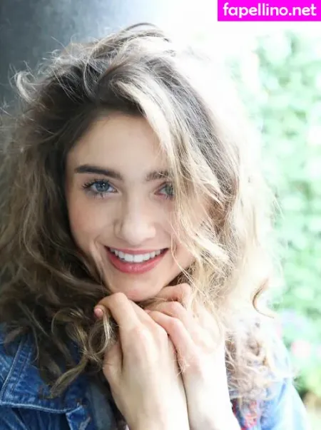 Natalia Dyer OnlyFans Thumbnail #R8eYRUY6Lb