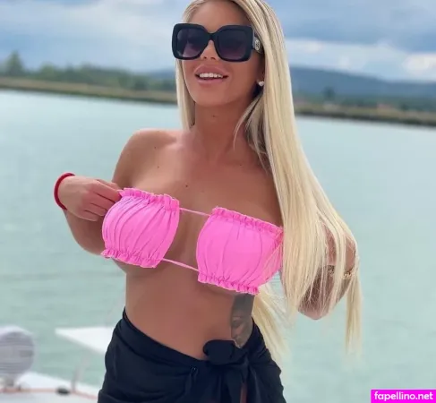 Natalia Pinter OnlyFans Thumbnail #svt3ODXpmF