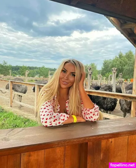 Natalie Blonde OnlyFans Thumbnail #950rNYRmke