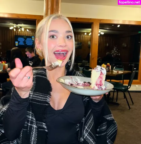 Natalie Decker OnlyFans Thumbnail #7fK40YsXqx