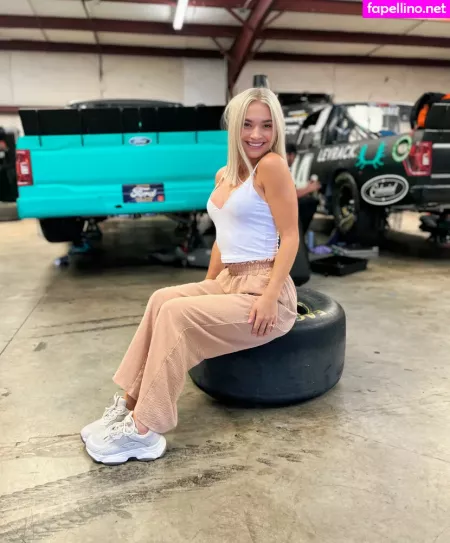 Natalie Decker OnlyFans Thumbnail #8SZz2AnYIL
