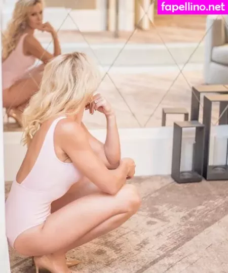 Natalie Gulbis OnlyFans Thumbnail #tadcjI1yyo