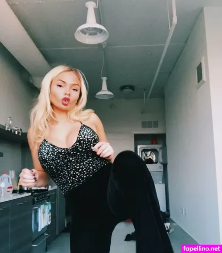 Natalie Lind OnlyFans Thumbnail #8R6ujd0cuy