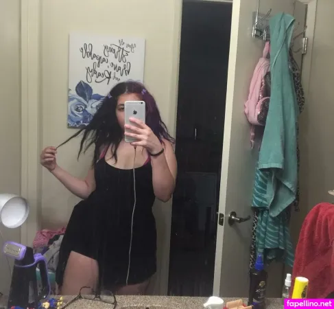 Natalie Renee Fitzgerald OnlyFans Thumbnail #t6GV5F6jxu
