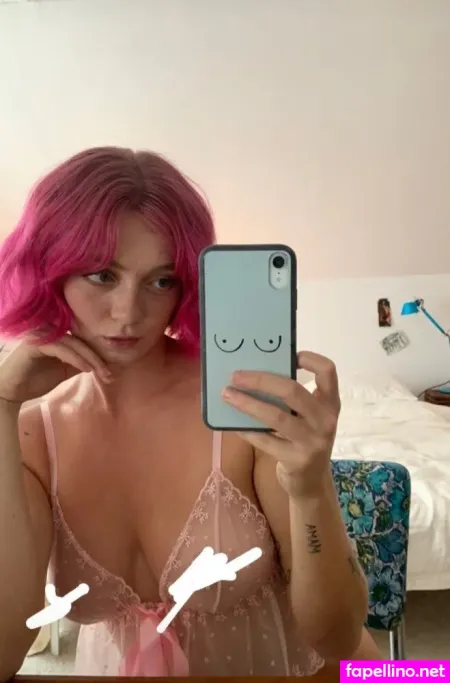 Natalie Vaughan Graham OnlyFans Thumbnail #J7OndIhJtH