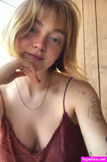 Natalie Vaughan Graham OnlyFans Thumbnail #qBn9HhIHOR