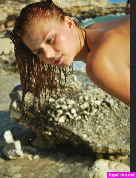 Natalie Witova OnlyFans Thumbnail #EarRWMhqm3