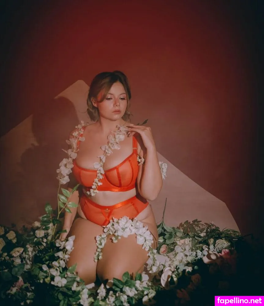babechills, barbiechills, moonshinespace Nude Leaked OnlyFans Photo #45v9LlY3Kp