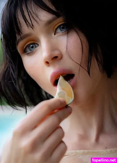 Natalka OnlyFans Thumbnail #uxlNDkwYGc