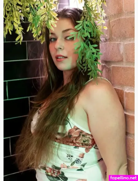 Nataschasophiaa OnlyFans Thumbnail #et6M33vWlv