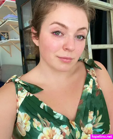 Nataschasophiaa OnlyFans Thumbnail #hyehzSBZJN