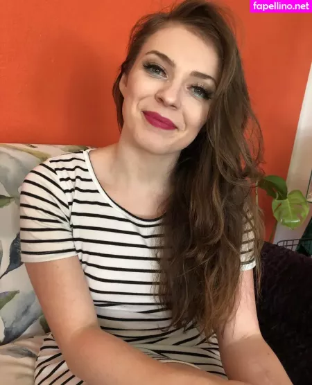 Nataschasophiaafree OnlyFans Thumbnail #s9xNEwrGxP