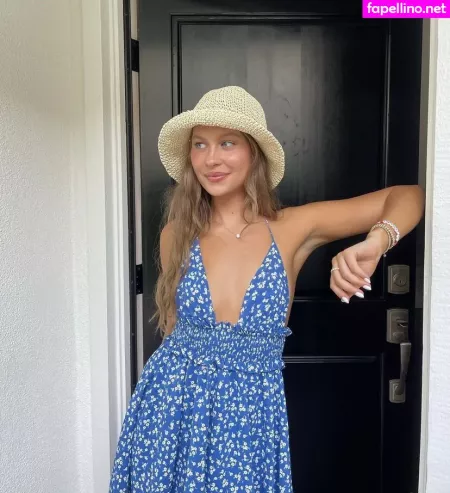 Natasha Bure OnlyFans Thumbnail #IyO7uuHh5P