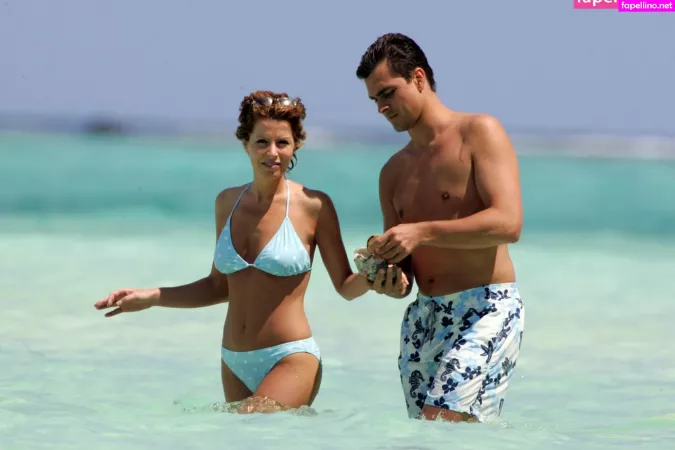 Natasha Kaplinsky OnlyFans Thumbnail #i4FwCB3k3q