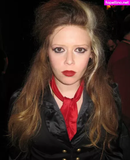 Natasha Lyonne OnlyFans Thumbnail #0Qz3aq0KsO