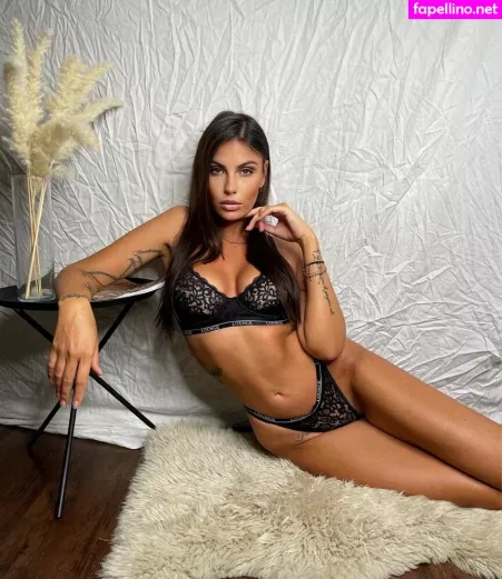 Natasha Nesci OnlyFans Thumbnail #5OiDjDFPF0