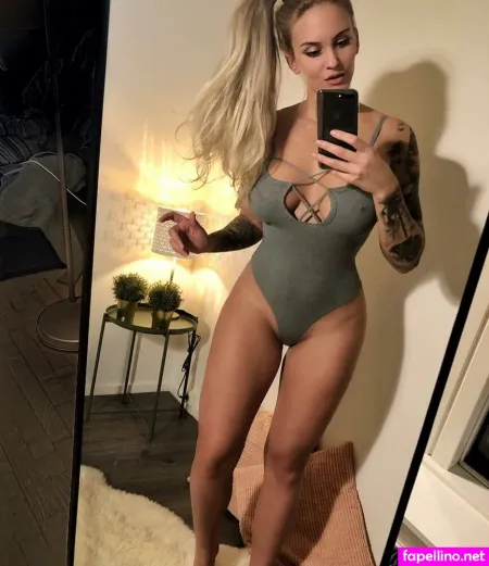 Natasha Thomsen OnlyFans Thumbnail #87sWU5aD3l